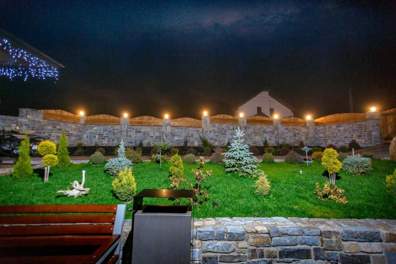 Gorhouse Hotel Yaremche Ngoại thất bức ảnh